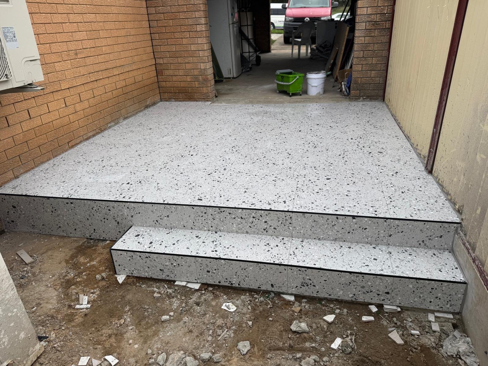 Outdoor tiled steps and landing
